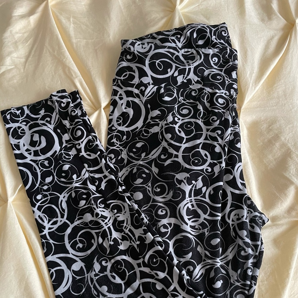 LuLaRoe T&C leggings